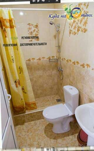 Гостевой дом Aikas Guesthouse Алахадзы Трехместный номер «Комфорт» с душем-10